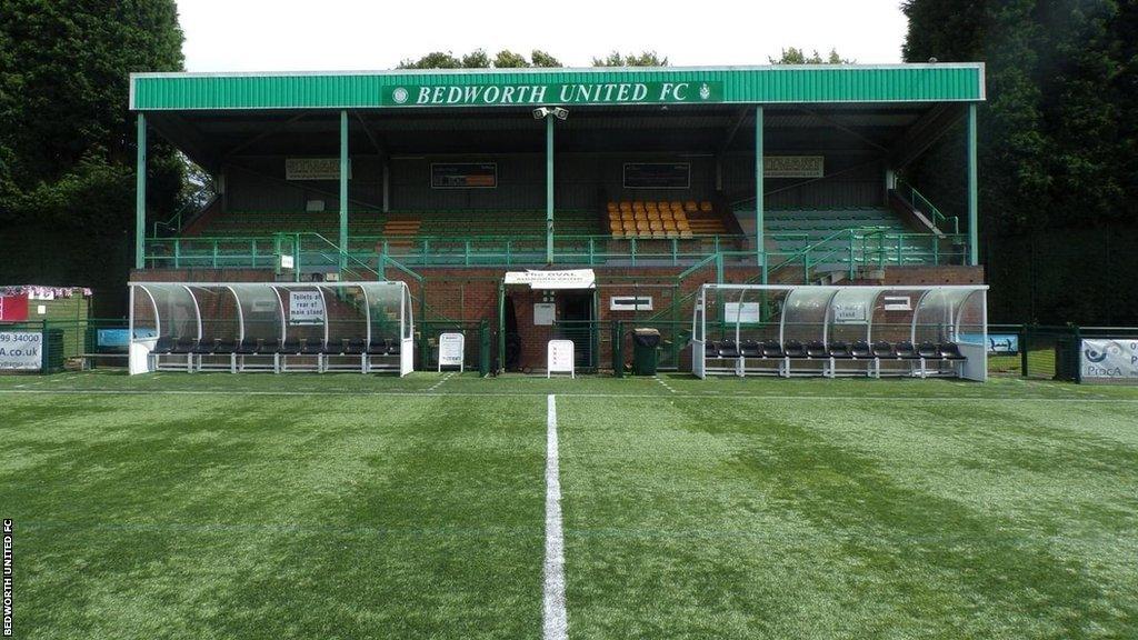 Bedworth United v Barwell