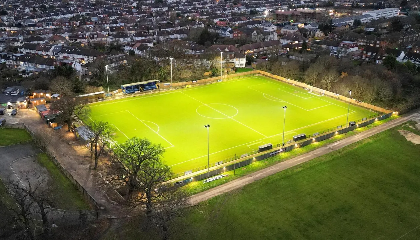 Raynes Park Vale v Windsor & Eton