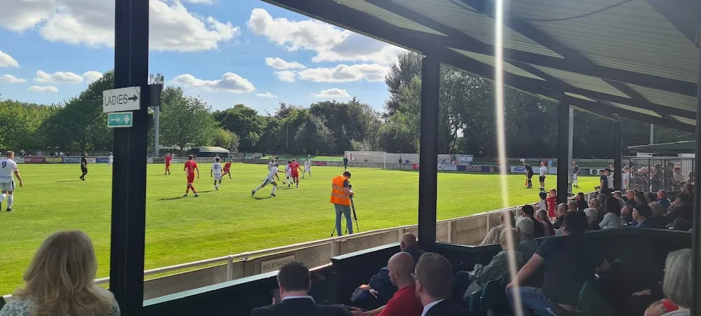 Trafford v Barnoldswick Town